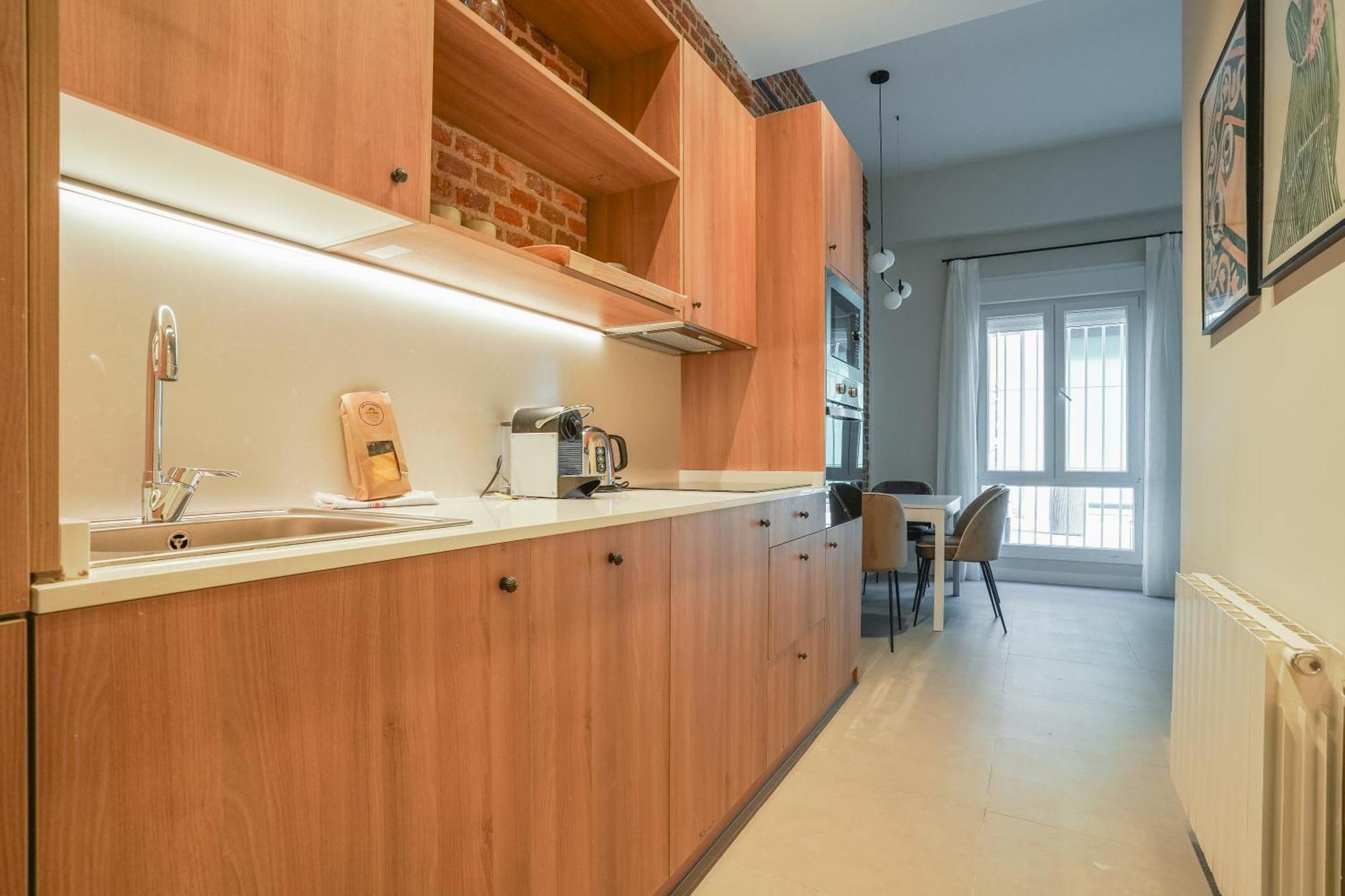 Modern Apartment-2bedrooms 1bath-cuatro Caminos Madri