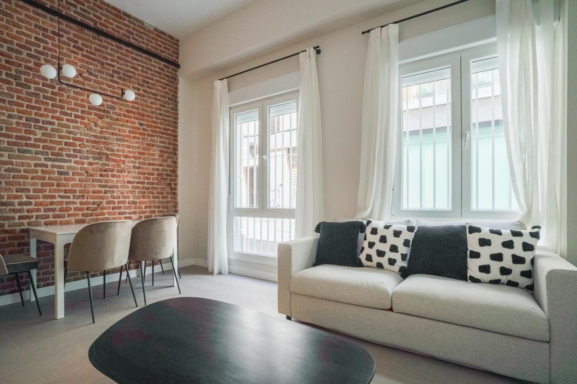 Apartamento Modern Apartment-2bedrooms 1bath-cuatro Caminos Madri